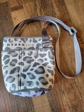HydroJug White Gray Animal Print Neoprene Water Bottle Sleeve